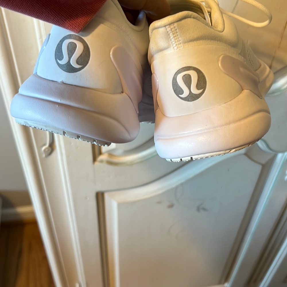 Lululemon blissful white running shoes